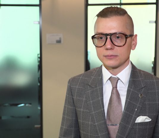 Sztuczna inteligencja pomaga w walce z pandemią od początku jej trwania. Obecnie naukowcy skupiają się na analizie powikłań COVID-19