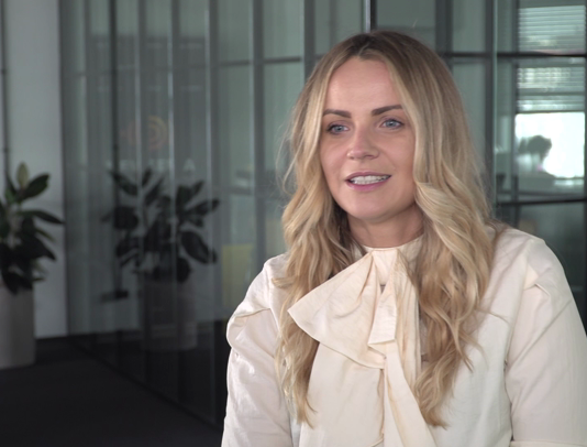 Fintechy napędzają zmiany w świecie finansów. Już za kilka lat transakcje gotówkowe w Polsce mogą praktycznie zniknąć