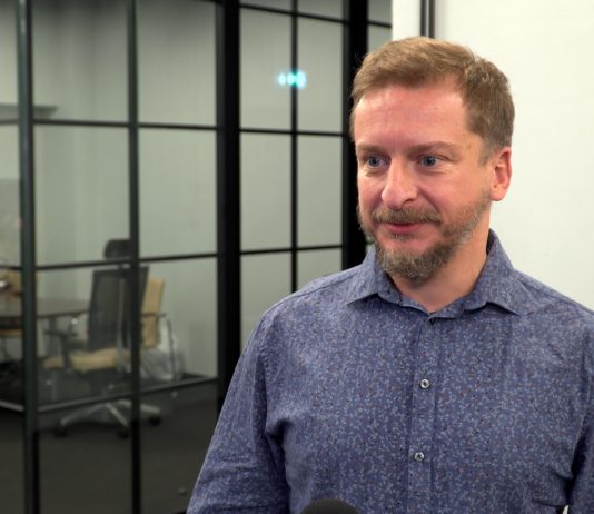 W czasie pandemii zaledwie 40 proc. miejsc parkingowych w biurowcach jest zajętych. Platforma polskiej firmy pozwala lepiej nimi zarządzać i sporo zaoszczędzić