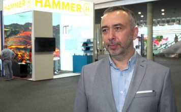 Mobile World Congress w Barcelonie: Polski producent chce podbić światowy rynek wzmocnionym smartfonem z 5G i eSim