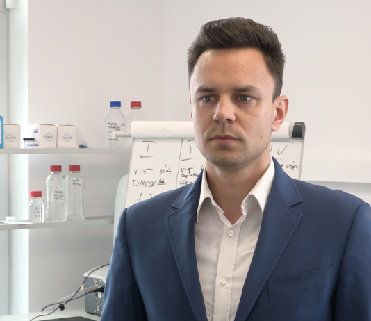 Polacy opracowali nośnik, dzięki któremu więcej leków będzie można podawać przez skórę. Za kilka lat na rynku mogą się pojawić maści albo plastry na raka