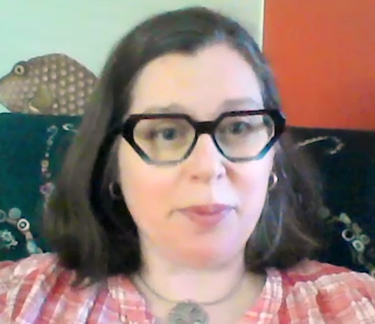 Reakcja mózgu na dotyk zmienia się w zależności od kontekstu. Dotyk bliskiej osoby ma wpływ na wydzielanie hormonu oksytocyny