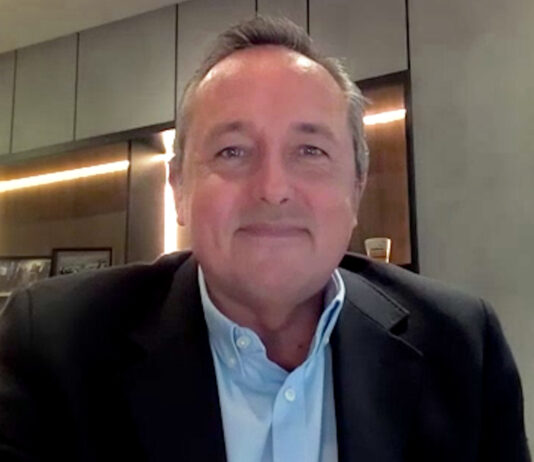 Technologie rewolucjonizują biznes restauracyjny. Kioski samoobsługowe, kody QR, a wkrótce sztuczna inteligencja będą standardem w branży gastronomicznej