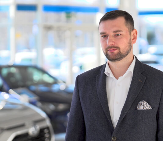 W ofertach na rynku wtórnym coraz więcej „młodszych” aut. Przez to wzrosły także średnie ceny