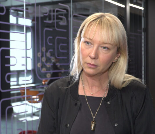 Rozporządzenie Parlamentu Europejskiego ws. sztucznej inteligencji będzie ogromną zmianą na tym rynku. Brakuje wciąż regulacji dotyczącej praw autorskich