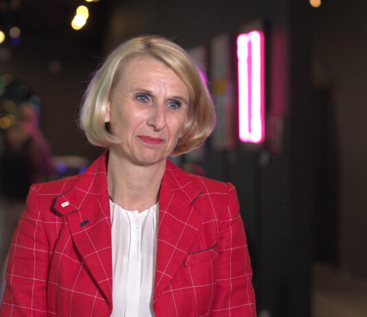 Sztuczna inteligencja pomaga odkrywać nowe leki. Skraca czas i obniża koszty badań klinicznych