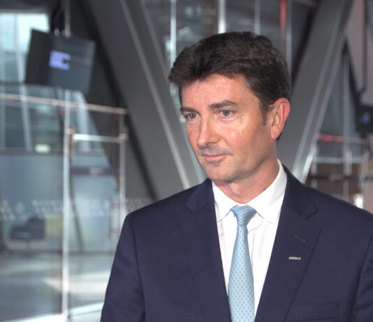 Do 2050 roku lotnictwo ma być zeroemisyjne. Do osiągnięcia tego celu konieczna jest wymiana floty i przejście na ekologiczne paliwa