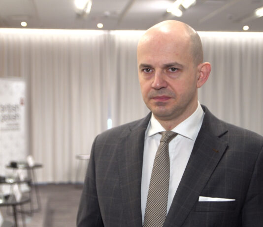 Polsko-brytyjska współpraca gospodarcza nabiera rozpędu. Dobre perspektywy dla wspólnych projektów energetycznych i obronnych