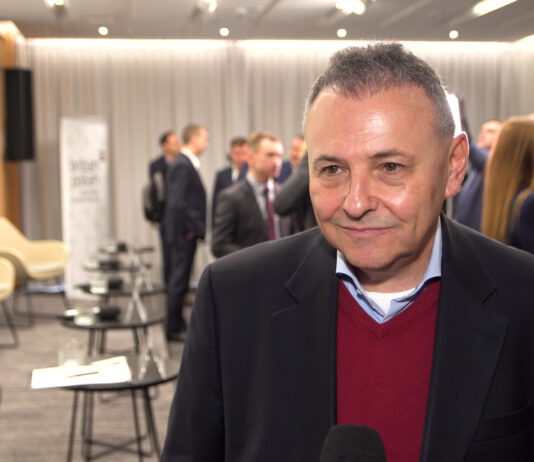 Dostęp do wysoko wykwalifikowanej kadry przyciąga do Polski inwestorów. Kluczowymi partnerami stają się firmy z Wielkiej Brytanii